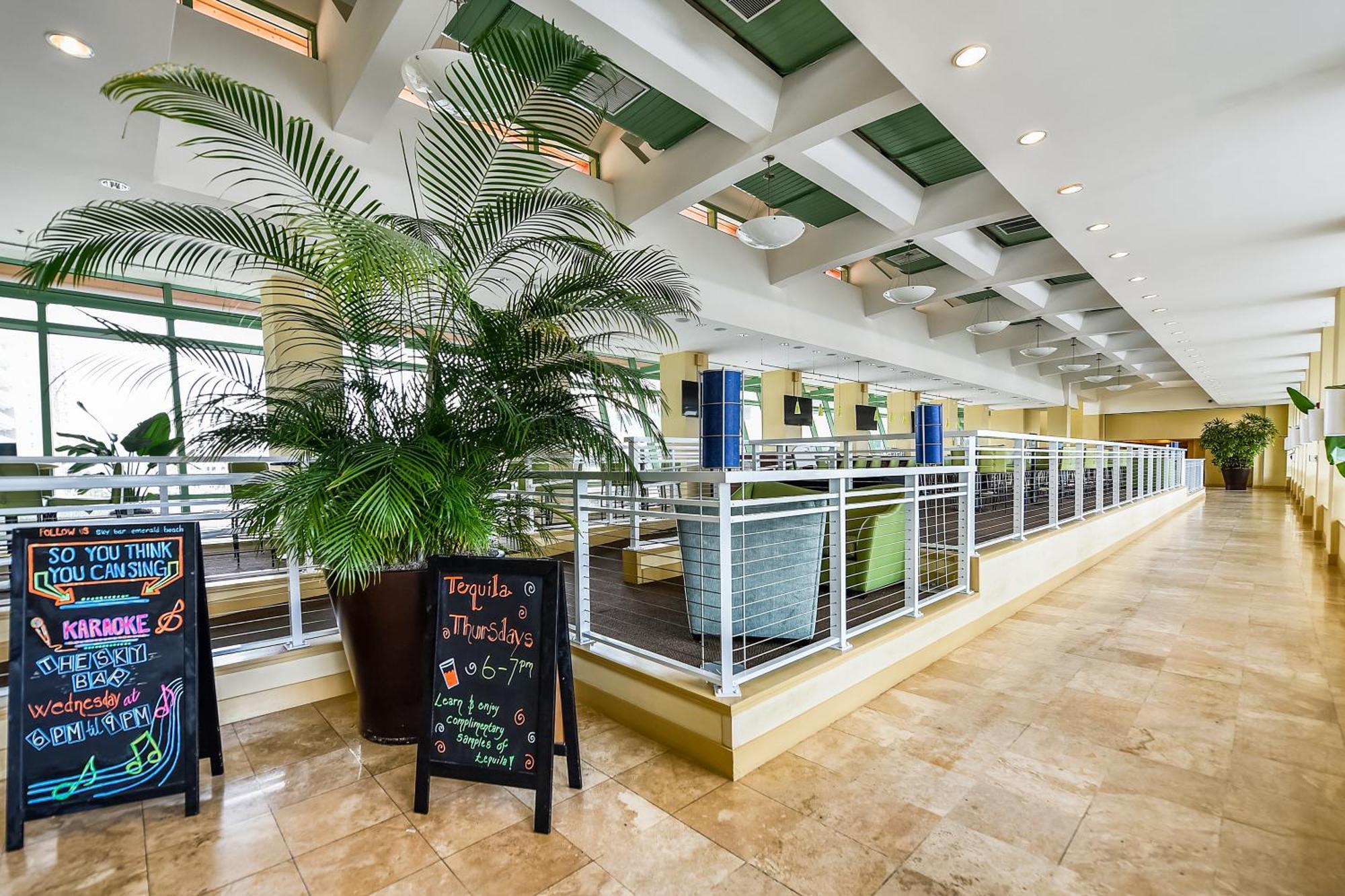 Emerald Beach #1330 By Book That Condo Panama City Beach Exteriör bild